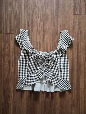 Urban Outfitters Black and White Houndstooth Lace-Up Ruffle Crop Top